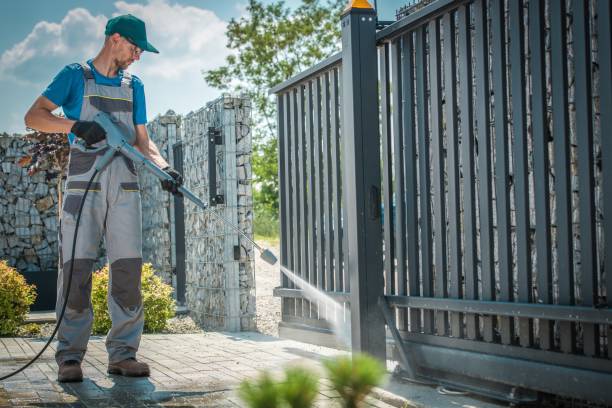 Animal Enclosure Cleaning in Aurora, IN